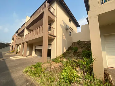3 Bedroom Townhouse For Sale in Pinetown - afmr.webp
