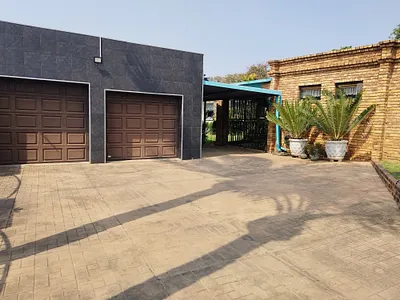 4 Bedroom House For Sale in Kempton Park - img