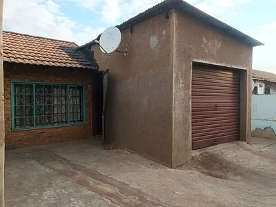 2 Bedroom House To Rent in Pretoria - img