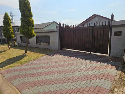 3 Bedroom House To Rent in Pretoria - img