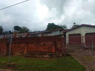 5 Bedroom House For Sale in Umlazi - N2q7.webp