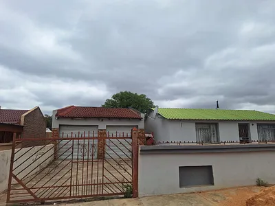 2 Bedroom House For Sale in Soshanguve - SP5v.webp