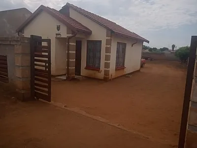 2 Bedroom House For Sale in Soshanguve - mZlW.webp