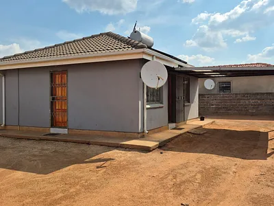 2 Bedroom House For Sale in Benoni - cR8Y.webp