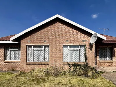 3 Bedroom House For Sale in Ermelo - img