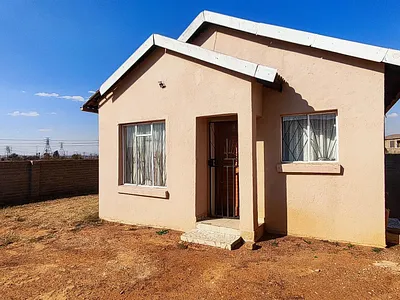 2 Bedroom House For Sale in Vanderbijlpark - img