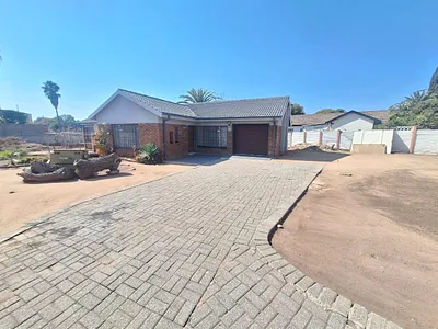 3 Bedroom House To Rent in Polokwane - img