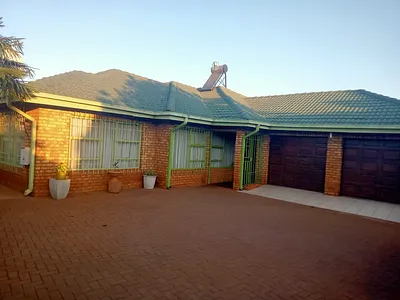 4 Bedroom House For Sale in Soshanguve - ubfM.webp