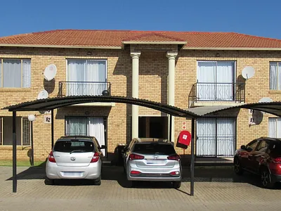 2 Bedroom Apartment For Sale in Randfontein - kFse.webp