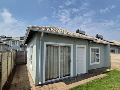 2 Bedroom House For Sale in Benoni - fZz7.webp