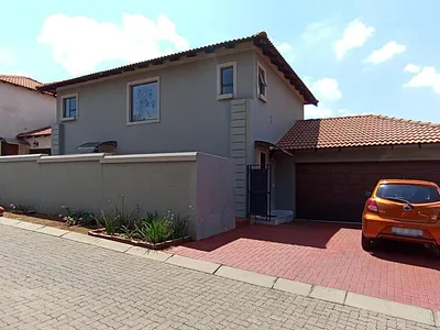 3 Bedroom House For Sale in Midrand - 60iW.webp
