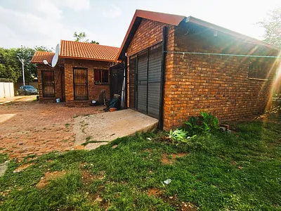 3 Bedroom House For Sale in Pretoria - jBMf.webp