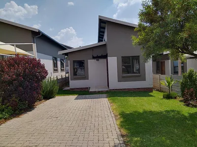 2 Bedroom House To Rent in Midrand - wFvt.webp
