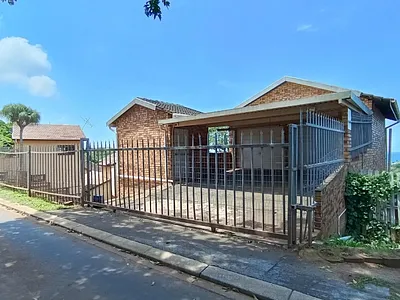 3 Bedroom House For Sale in Kingsburgh - mZsV.webp