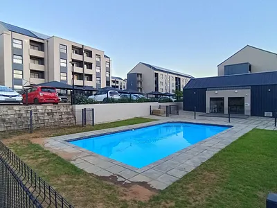 2 Bedroom Apartment For Sale in Amanzimtoti - img
