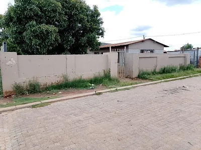 2 Bedroom House For Sale in Pretoria - 9WAr.webp