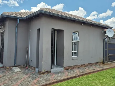 3 Bedroom House For Sale in Benoni - qGCh.webp