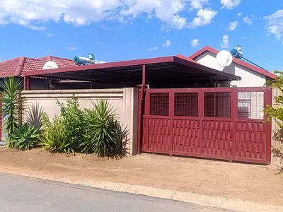 2 Bedroom House For Sale in Soshanguve - k66P.webp