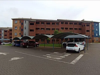 2 Bedroom Townhouse For Sale in Pretoria - oaVR.webp