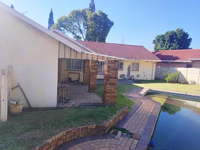4 Bedroom House For Sale in Kempton Park - TV3J.webp