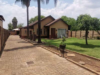 4 Bedroom House For Sale in Pretoria - W73g.webp