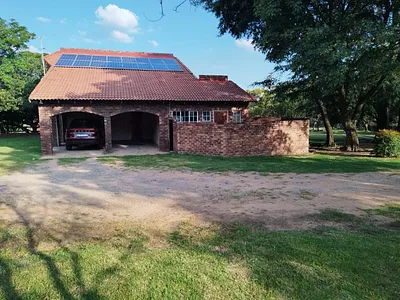 4 Bedroom House For Sale in Midrand - bQMG.webp