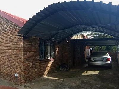 2 Bedroom House For Sale in Pretoria - 6o9J.webp