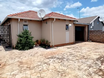 3 Bedroom House For Sale in Pretoria - rHdk.webp