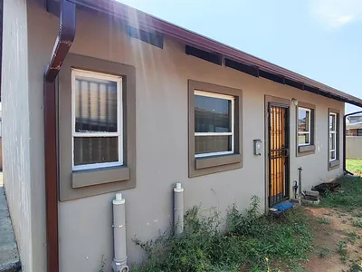 3 Bedroom House For Sale in Nigel - 15Bt.webp