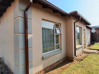 3 Bedroom House For Sale in Nigel - wxsL.webp