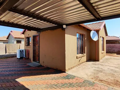 2 Bedroom House For Sale in Benoni - l2Ep.webp