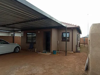 3 Bedroom House For Sale in Soshanguve - 87Bf.webp