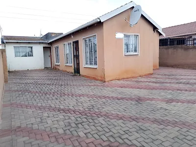 3 Bedroom House For Sale in Pretoria - kR2p.webp