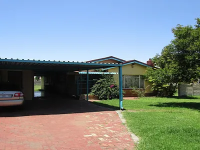 3 Bedroom House For Sale in Witbank - rHhw.webp