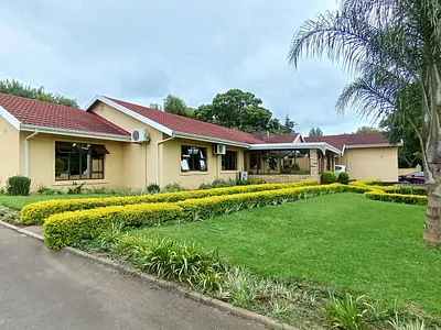 4 Bedroom House For Sale in Howick - 4F5J.webp