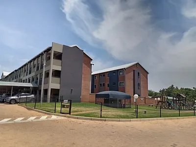 3 Bedroom Apartment For Sale in Pretoria - img
