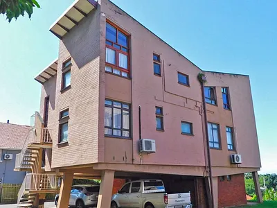 3 Bedroom Apartment For Sale in Bulwer - img