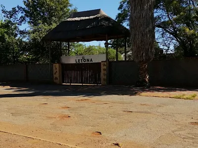 10 Bedroom House For Sale in Kuruman - koKZ.webp