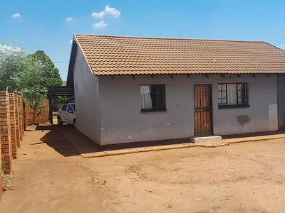2 Bedroom House For Sale in Ga-rankuwa Unit 8, Ga-rankuwa - urji.webp