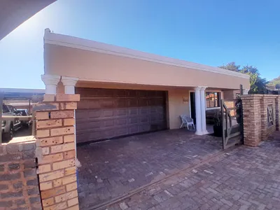 3 Bedroom House For Sale in Kathu - t0Fm.webp