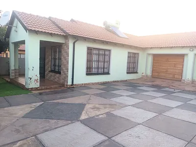 3 Bedroom House For Sale in Soshanguve - idJU.webp