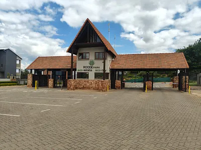 3 Bedroom Apartment For Sale in Pretoria - 4fYV.webp