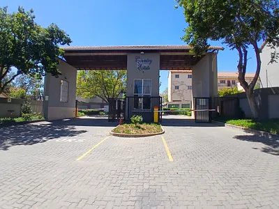 3 Bedroom Apartment For Sale in Midrand - zQ9j.webp