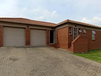 3 Bedroom House For Sale in Centurion - dtV0.webp