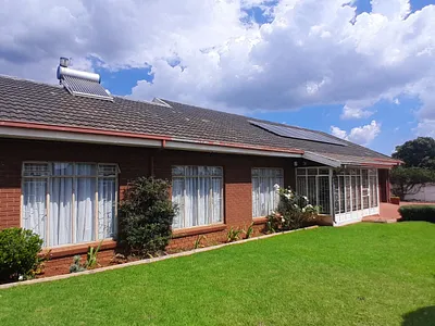 3 Bedroom House For Sale in Carletonville - 9i9d.webp