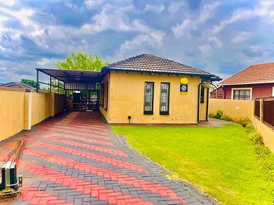 3 Bedroom House For Sale in Pretoria - 3r1h.webp