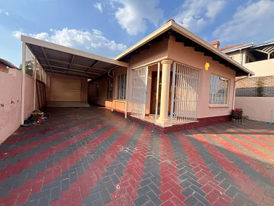 3 Bedroom House For Sale in Pretoria - tcHs.webp
