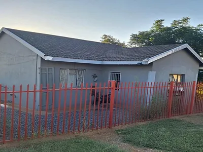 2 Bedroom House For Sale in Kuruman - H5g5.webp