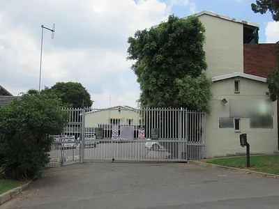 3 Bedroom Apartment For Sale in Johannesburg - l1lj.webp