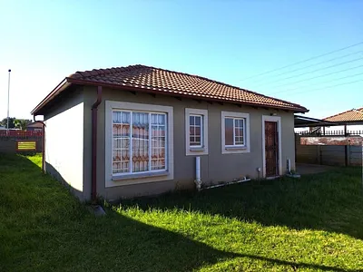 2 Bedroom House To Rent in Pretoria - rxXS.webp